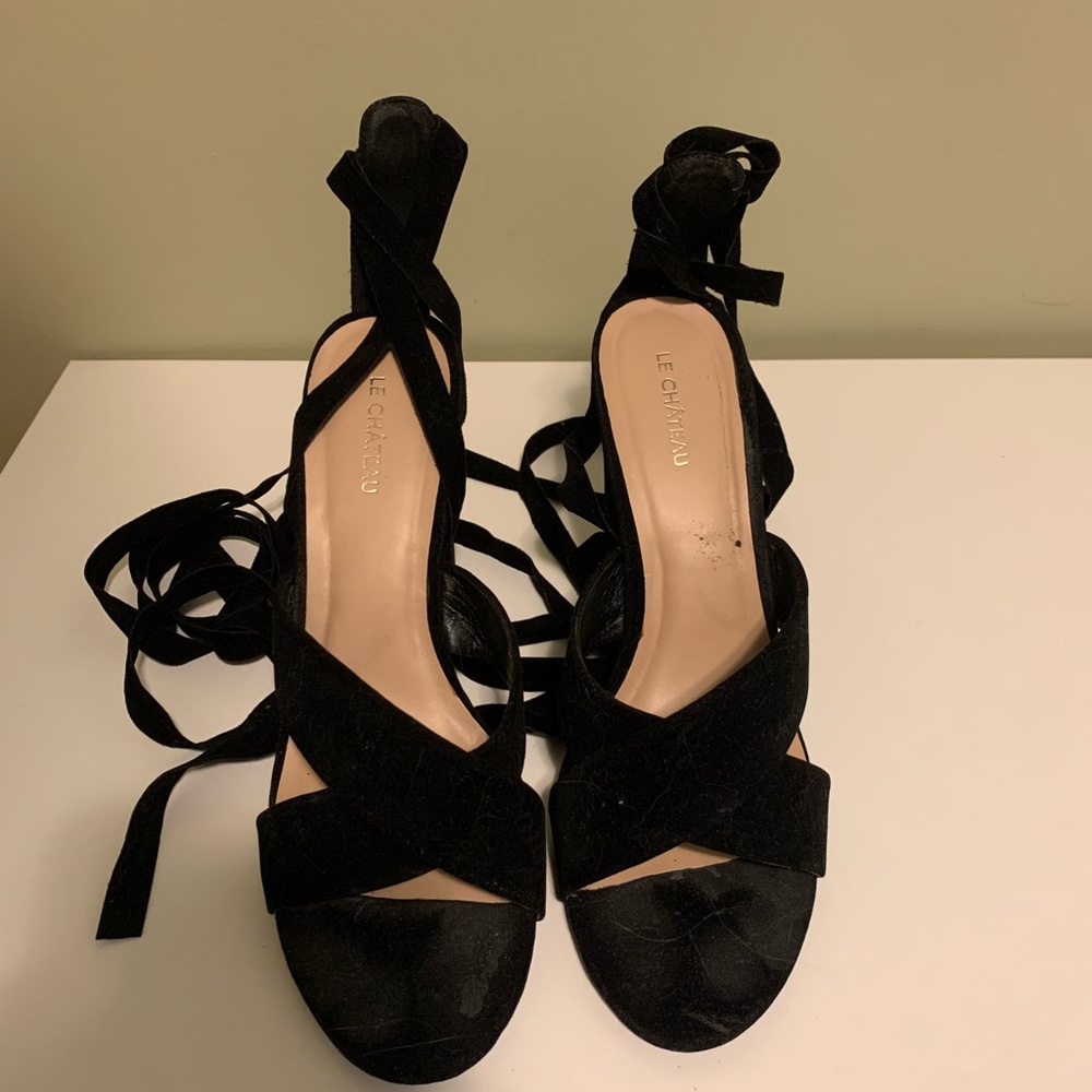 Le Chateau Size 10 Strappy Velvet Heel - Picture 3 of 3